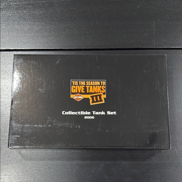 Harley-Davidson Collectible Limited Edition Tank Ornament Set - 2006 - Picture 8 of 12